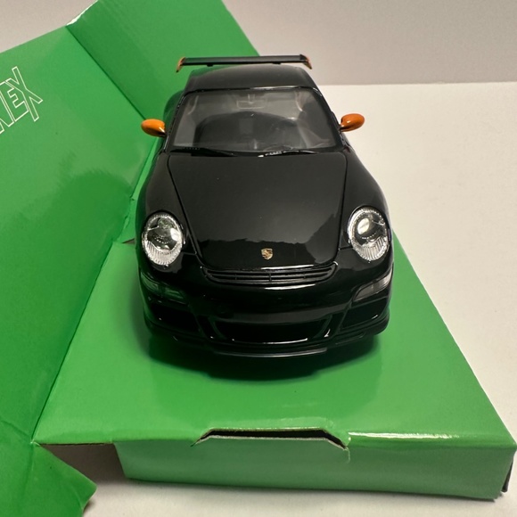 WELLY 1:24 2022 Porsche 911 (997) GT3 RS Alloy Diecast vehicle Car MODEL Black - Picture 4 of 4